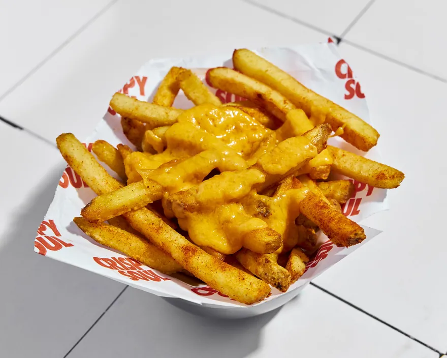 Frites cheddar affiné 7 mois - menu CRISPY SOUL, poulet frit halal et waffle burgers